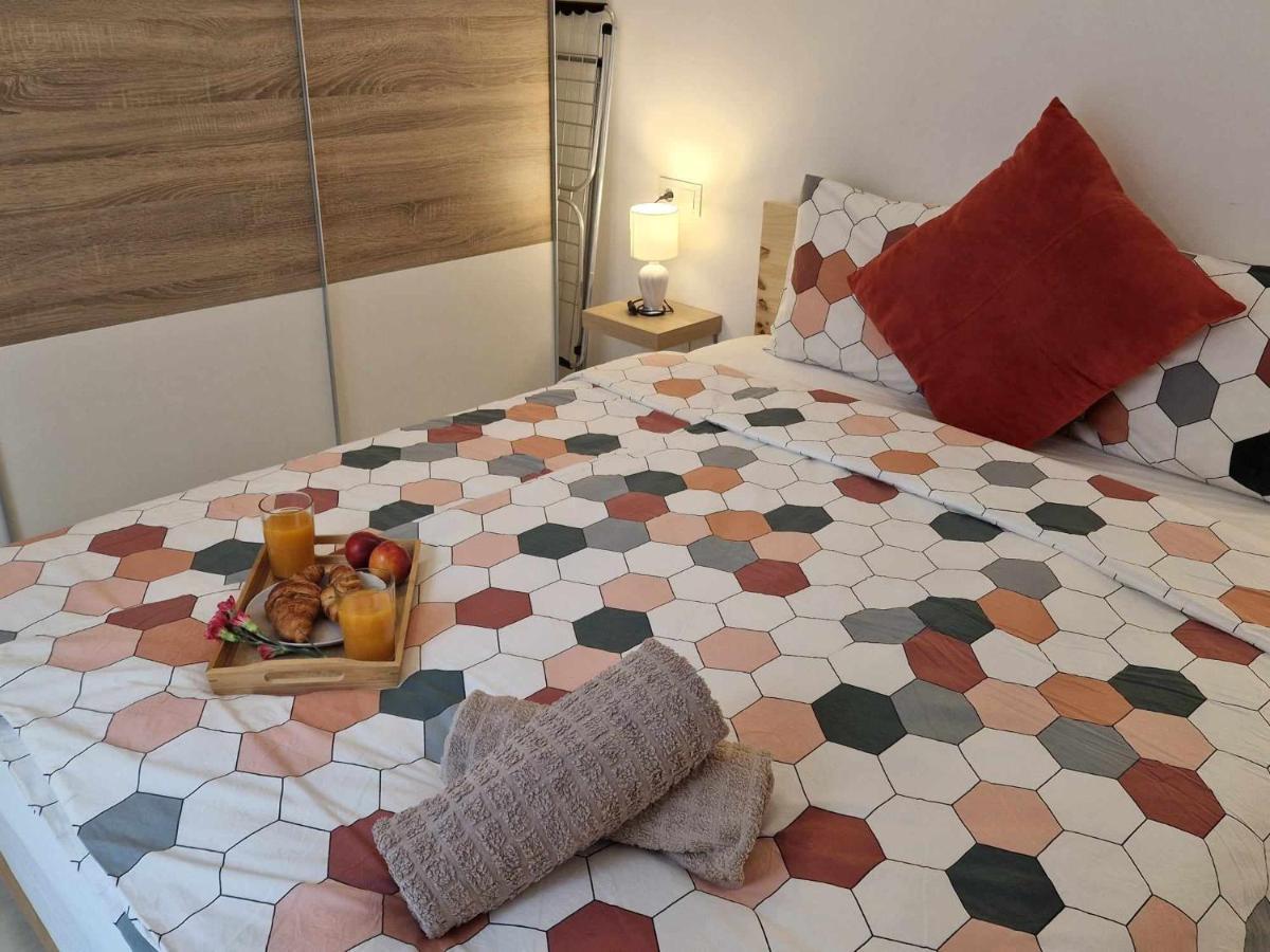 Francisco Cano Apartment Фуeнхирола Екстериор снимка